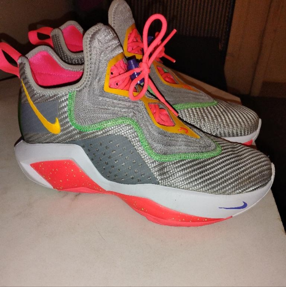 Nike Lebron James Soldier 14 Hare